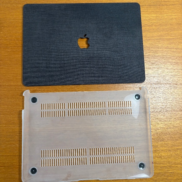 MacBook Air 13 Inch Laptop Cover/Protector - Picture 1 of 2